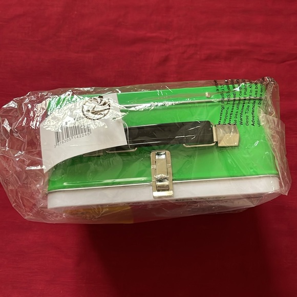 Sesame Street x Sally Hansen Metal Lunchbox. - Picture 2 of 4